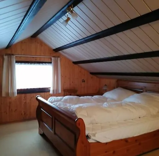 Feriehus Ruhe Und Entspannung In Haus Und Garten